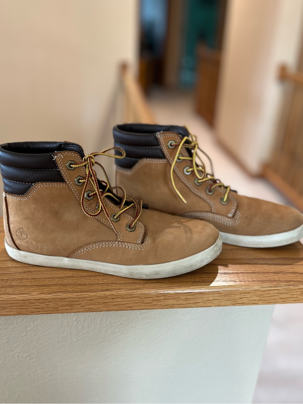 Timberland Women’s Dausette Wheat Sneaker Ankle Boots size 8 EUC